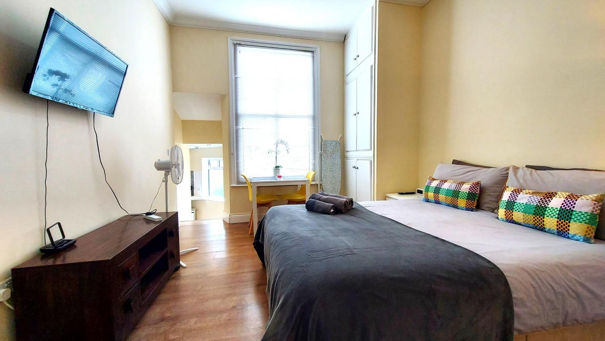 Sweet Studio Flat - Shepherds Bush/Westfield ลอนดอน ภายนอก รูปภาพ